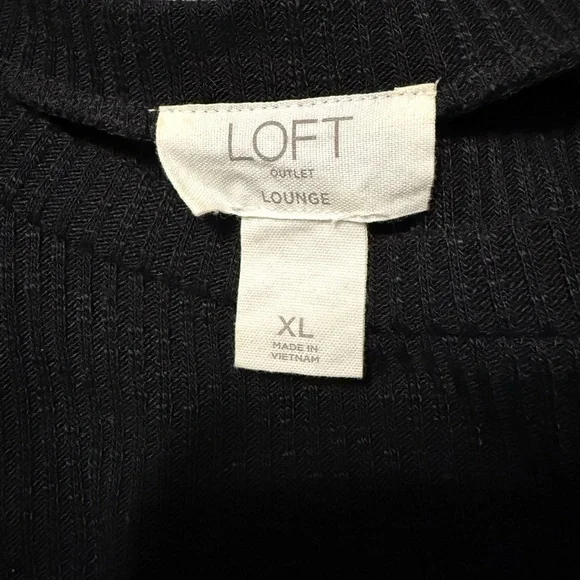 LOFT Black Top XL - Picture 3 of 4